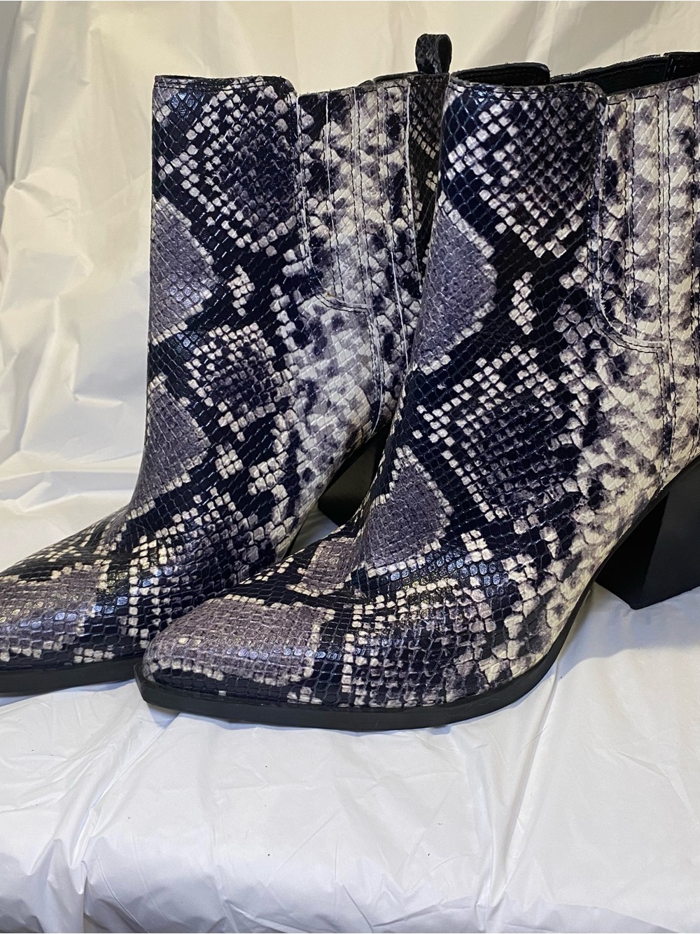 Marc Fisher Snake-Print Pointed Toe Ankle Boots - Black/Gray Womens size 11